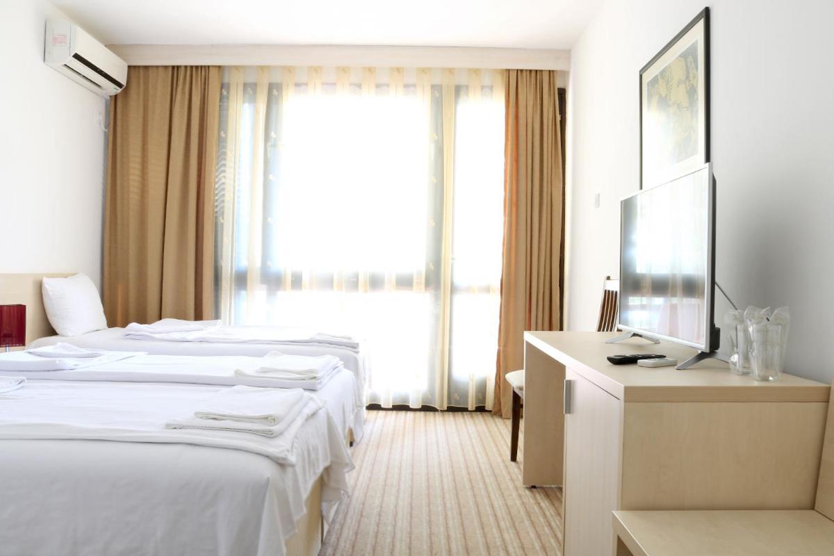 Hotel Pela Охрид Экстерьер фото