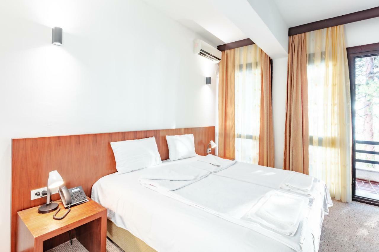 Hotel Pela Охрид Экстерьер фото