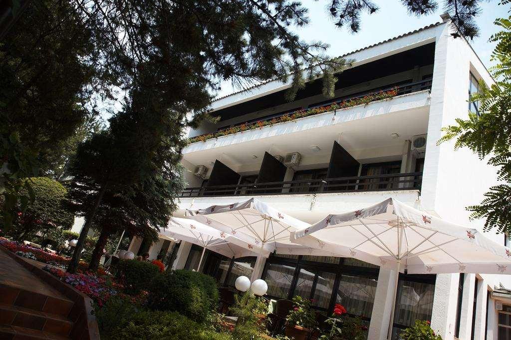 Hotel Pela Охрид Экстерьер фото